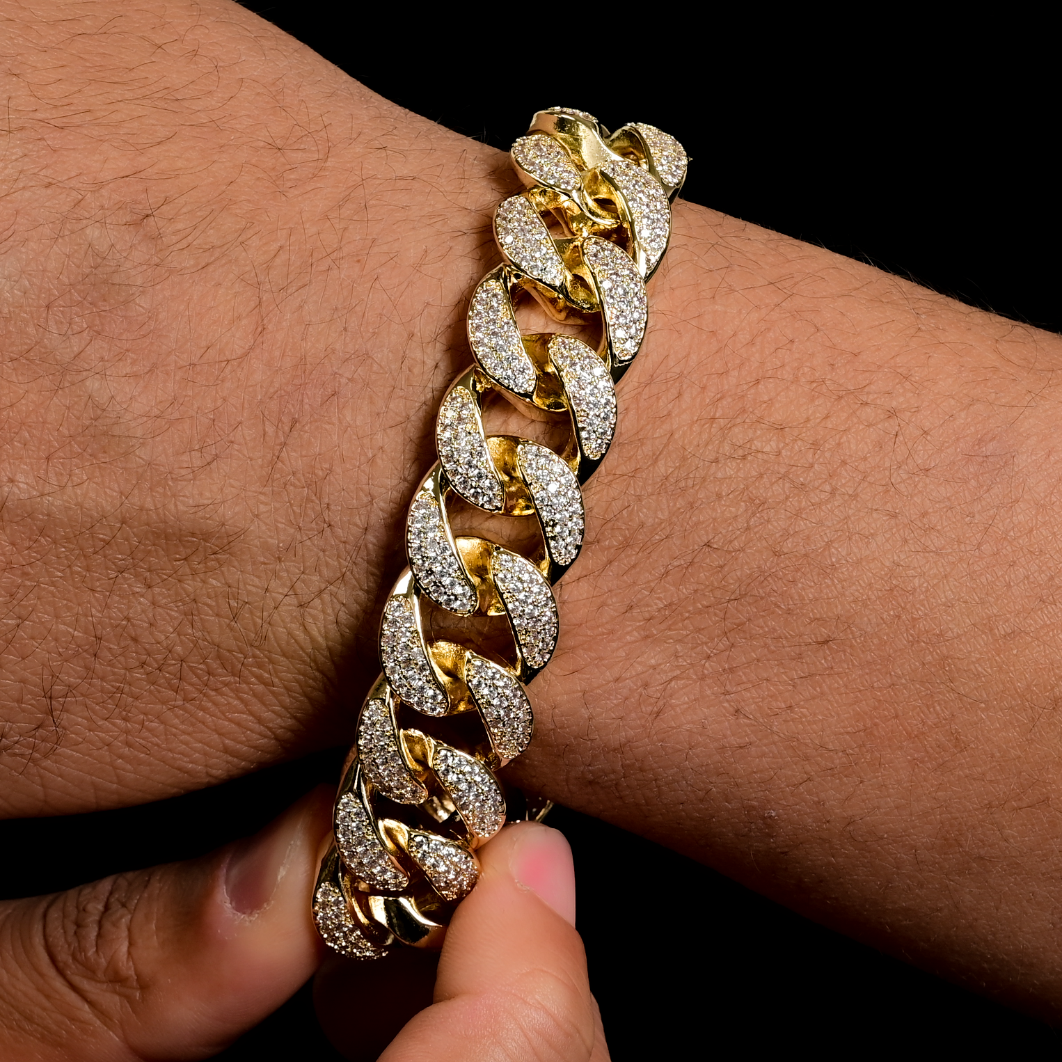 Made in Italy Mens 55mm DiamondCut Miami Cuban Curb Chain Bracelet in  14K Gold  85  Zales Outlet